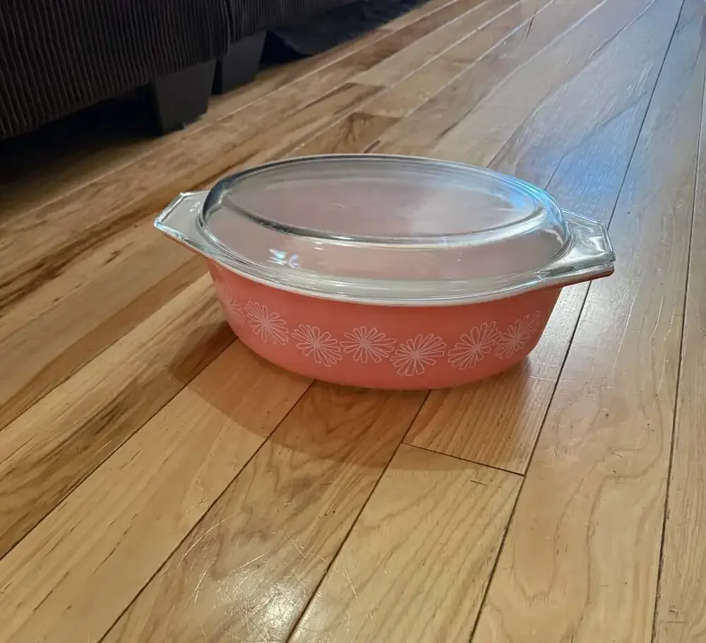 Vintage Pyrex Pink Daisy 2.5 Quart Oval Casserole Dish #045 with Lid